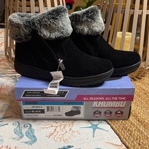 Khombu Women's Black Winter Boots with Faux Fur